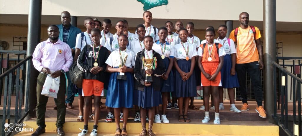 photo de la victoire des handballeuses de Saint Jean, session 2021/2022